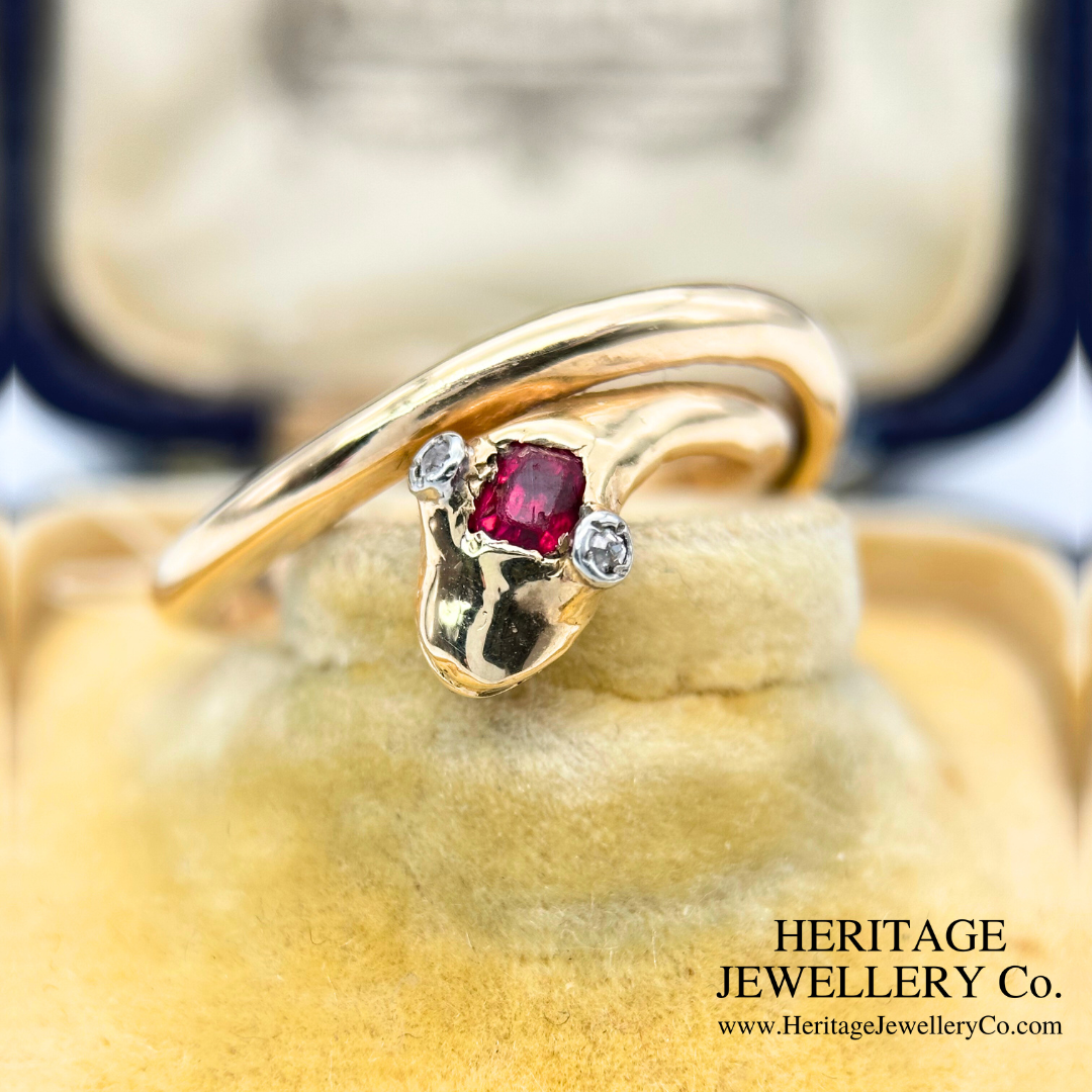 Antique 18K Gold Snake Ring
