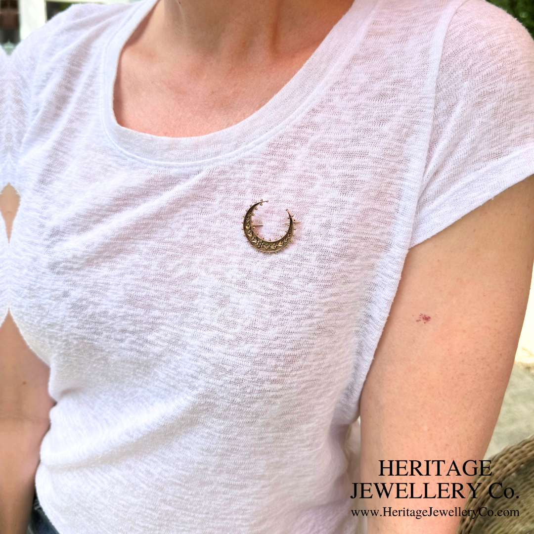 Victorian 15ct Gold Crescent Brooch