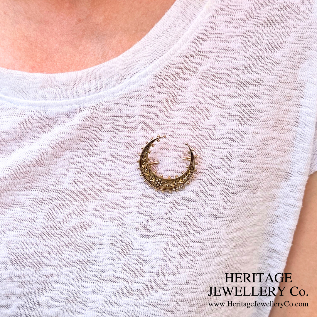 Victorian 15ct Gold Crescent Brooch