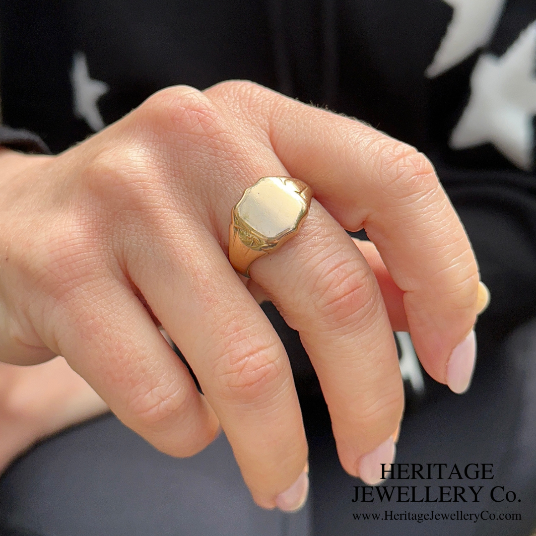 Vintage Gold Signet Ring (9ct Gold)