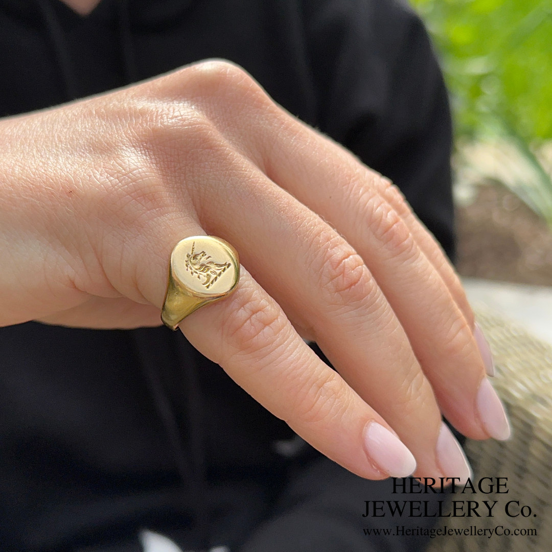 Vintage Gold Intaglio Signet Ring (18ct Gold)