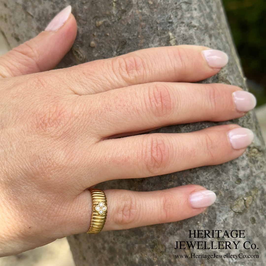 Vintage Gold and Diamond Fleurette Ring (18ct Gold)