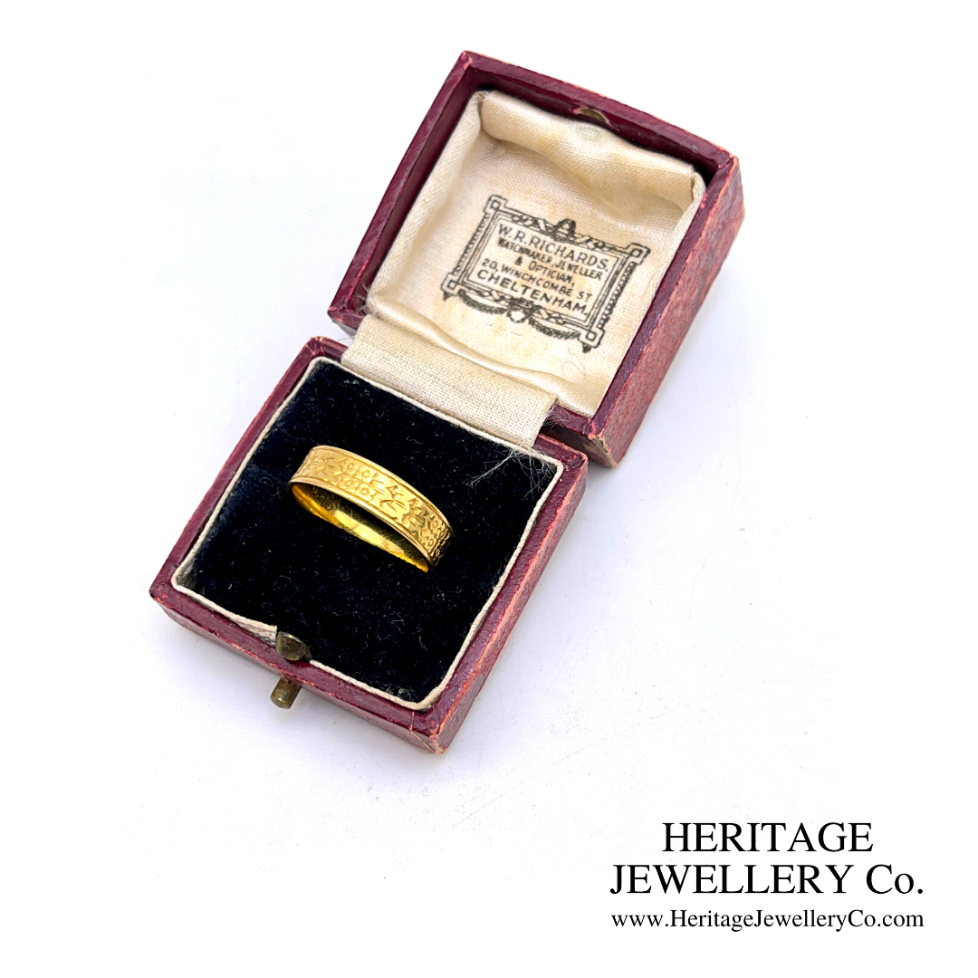 Vintage Engraved Gold Band (22ct gold)