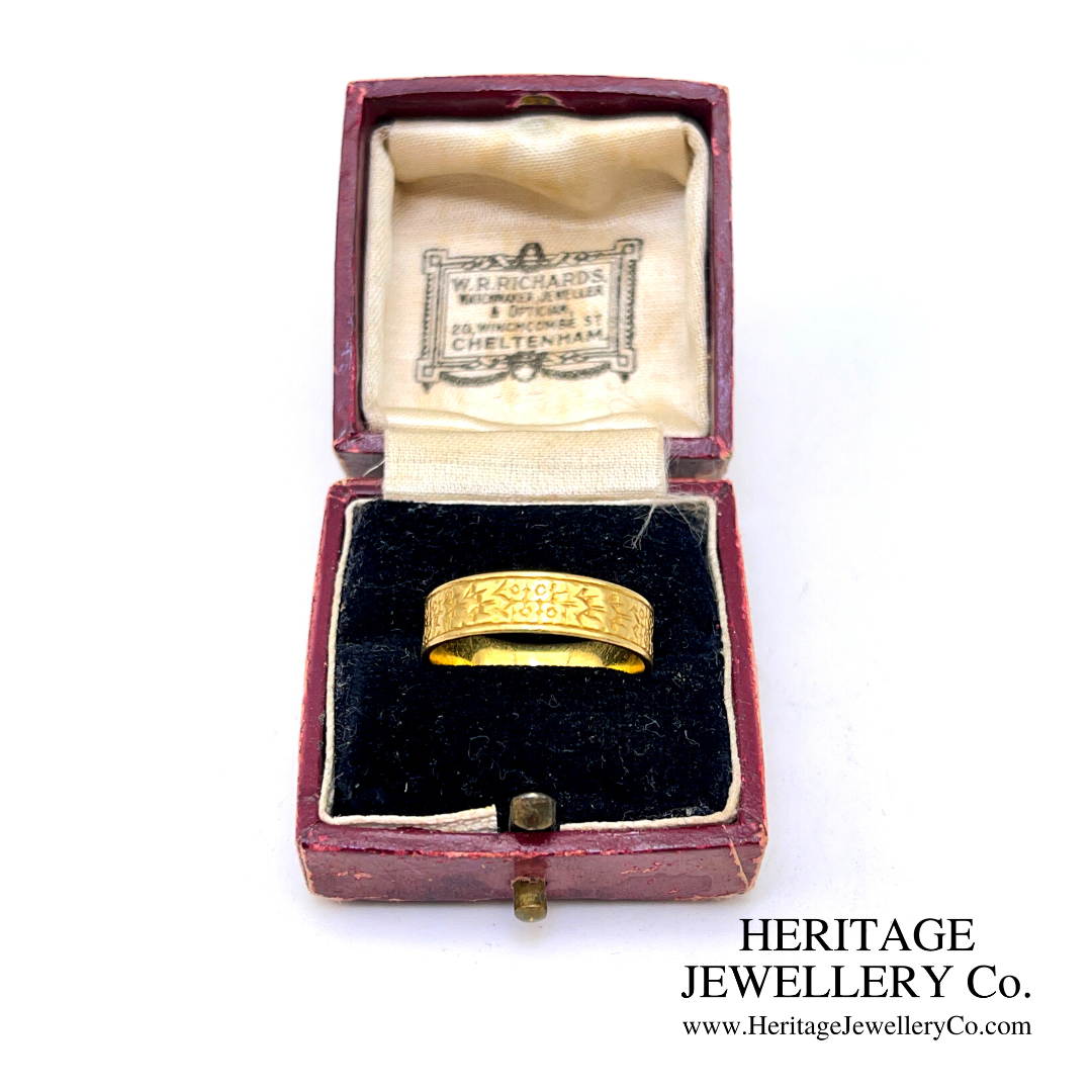 Vintage Engraved Gold Band (22ct gold)