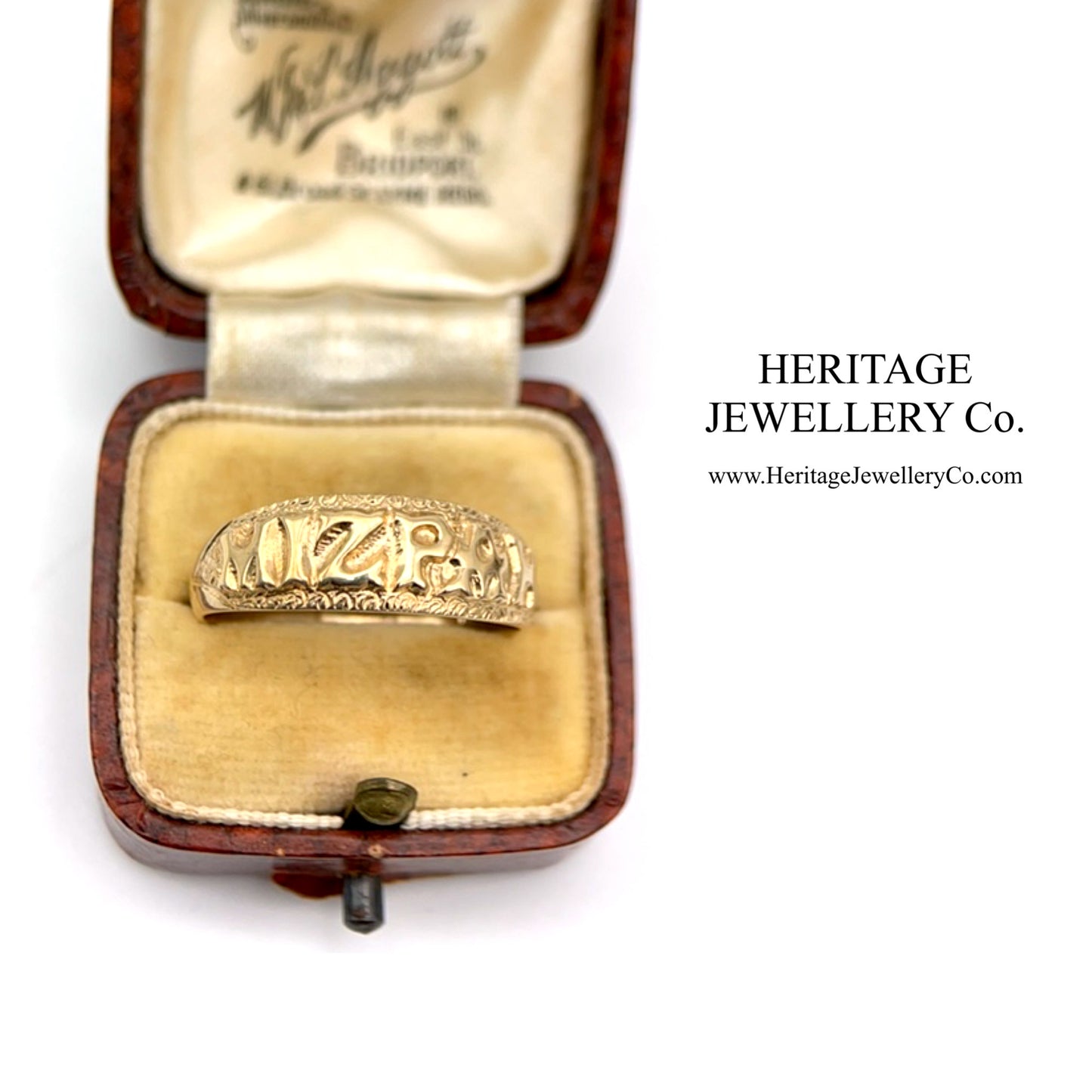 Vintage Gold Mizpah Ring with Gothic Lettering