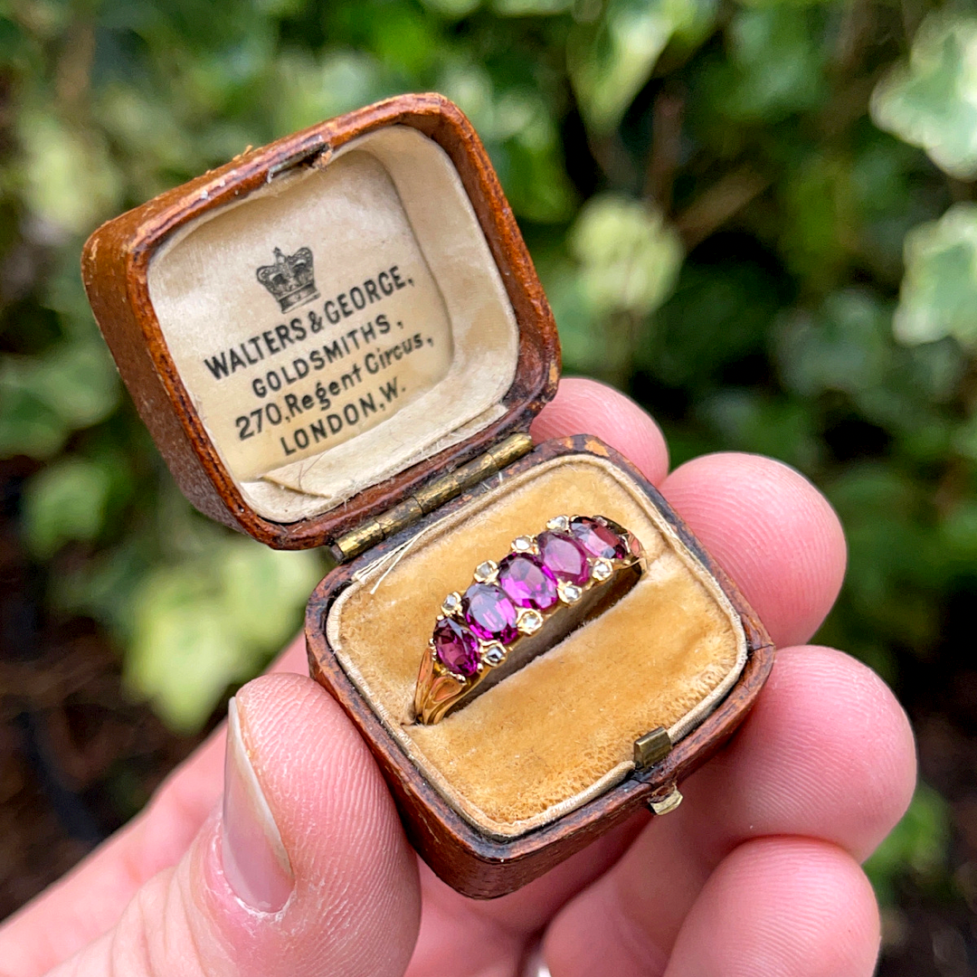 Antique Garnet and Diamond 5-Stone Ring (15ct; c.1860)
