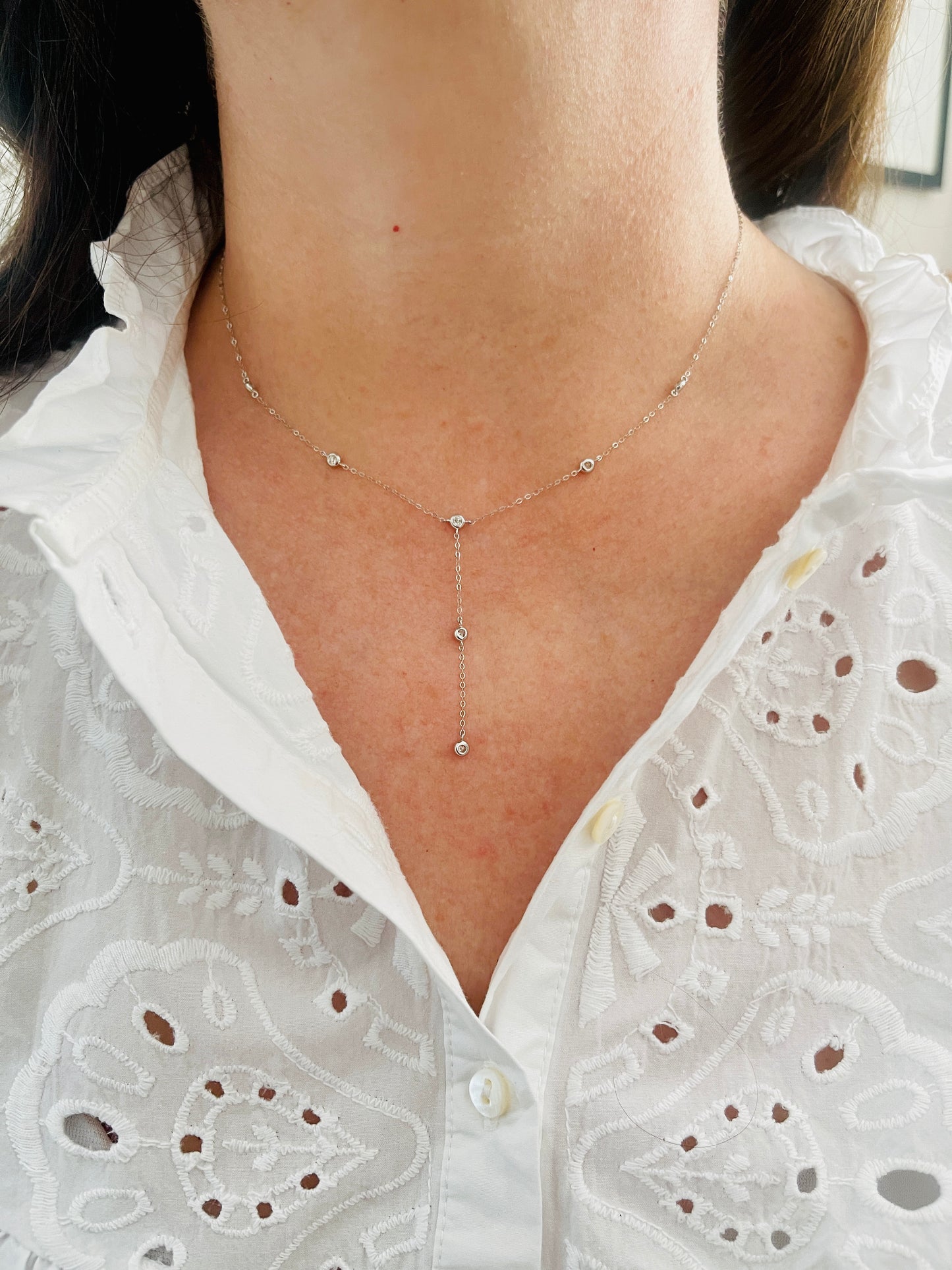 White Gold and Diamond Necklace (18ct)