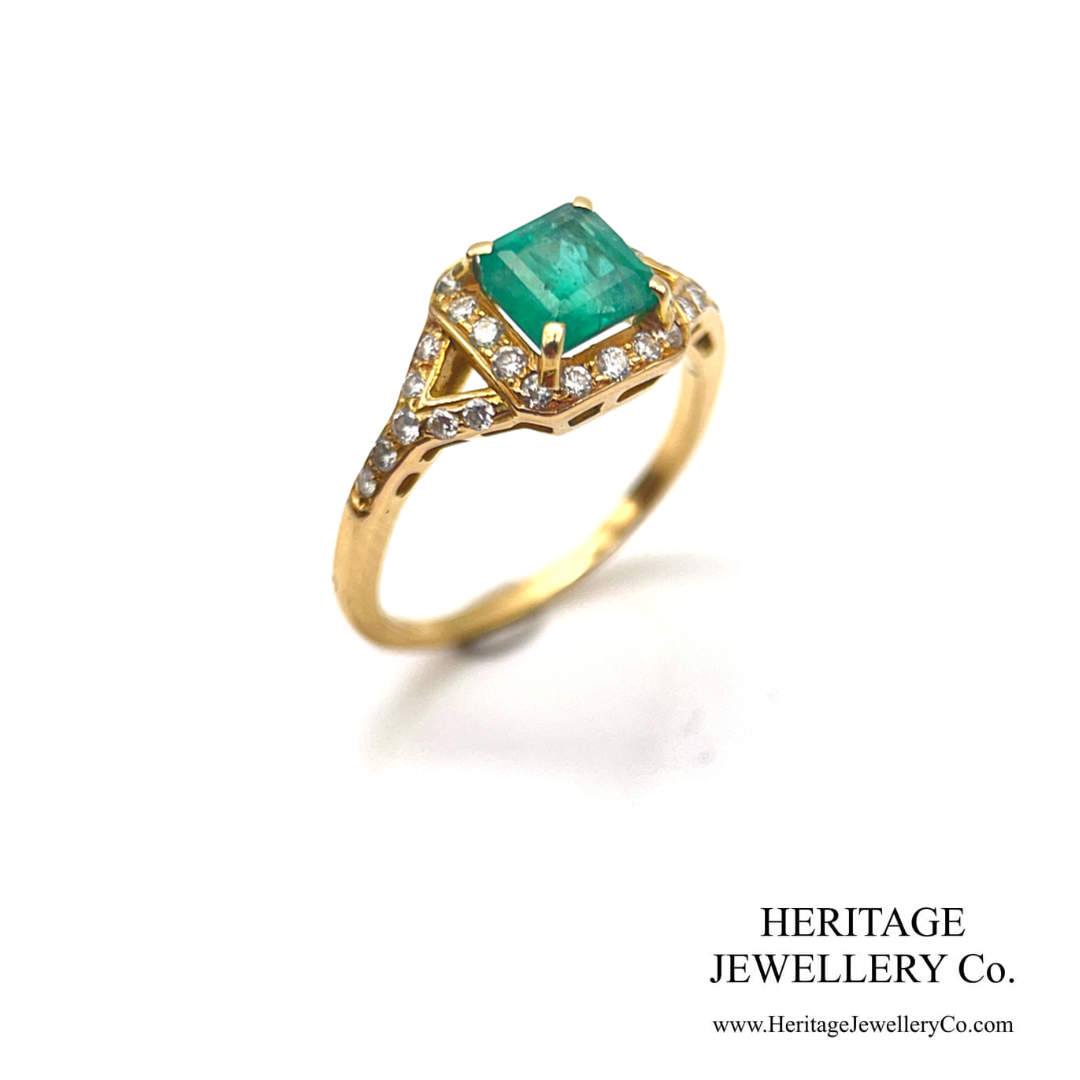 Fine Emerald and Diamond Ring