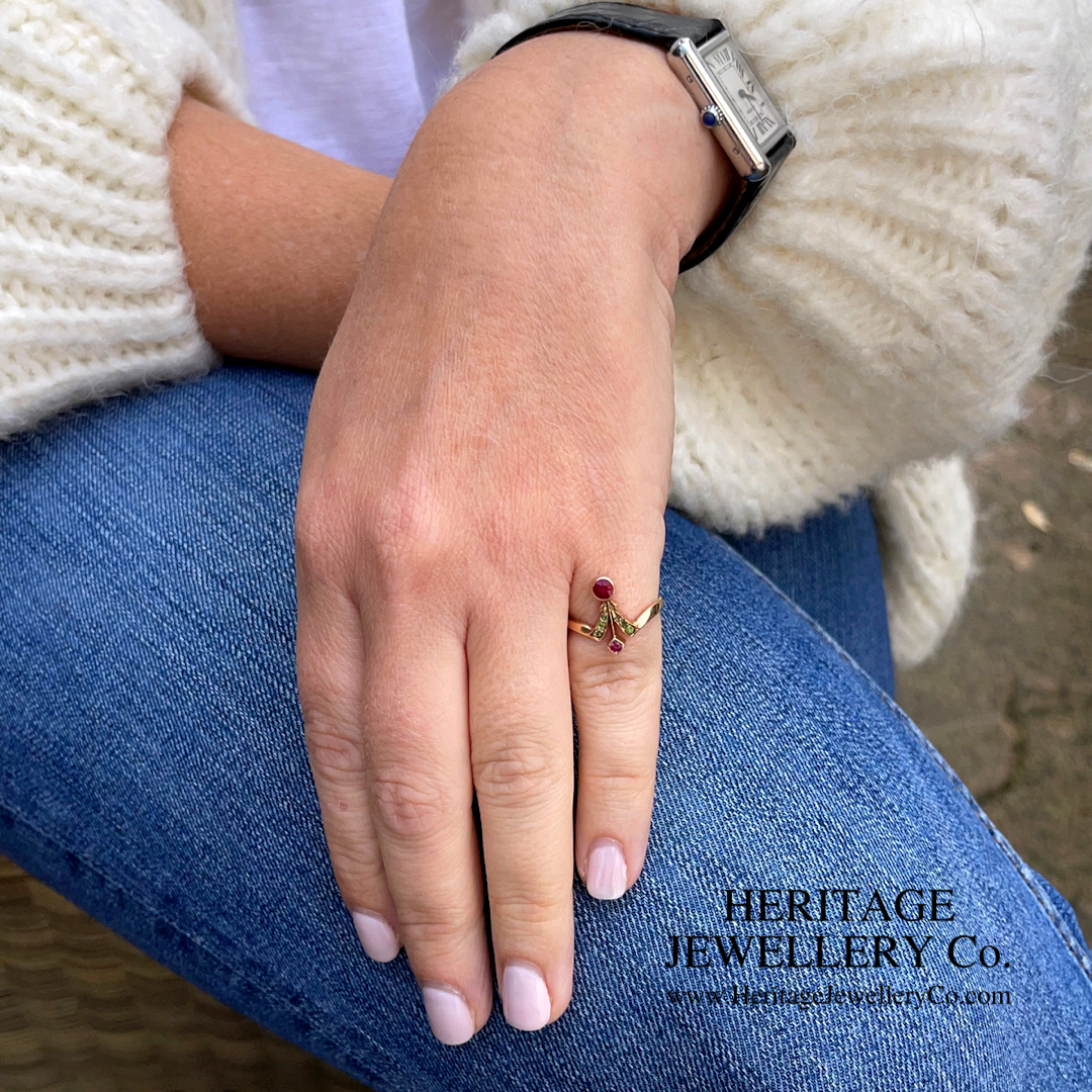 Art Nouveau Red and Green Garnet Ring