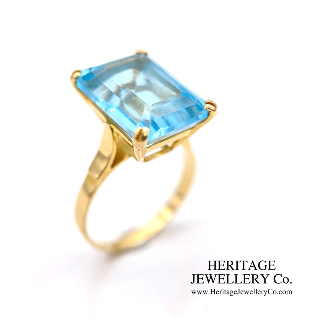 Fine Aquamarine Dress Ring (18ct gold)