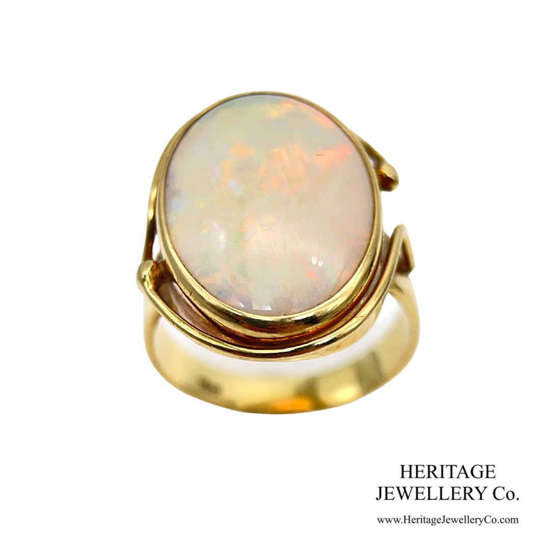 Vintage White Opal Ring (18ct gold)