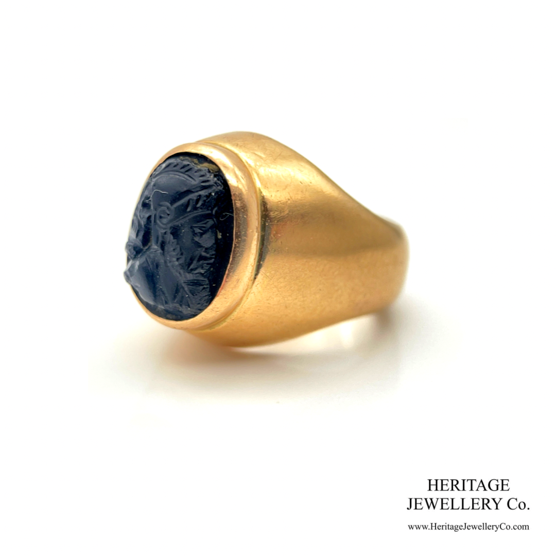 Antique Carved Onyx Signet Ring (18ct gold)