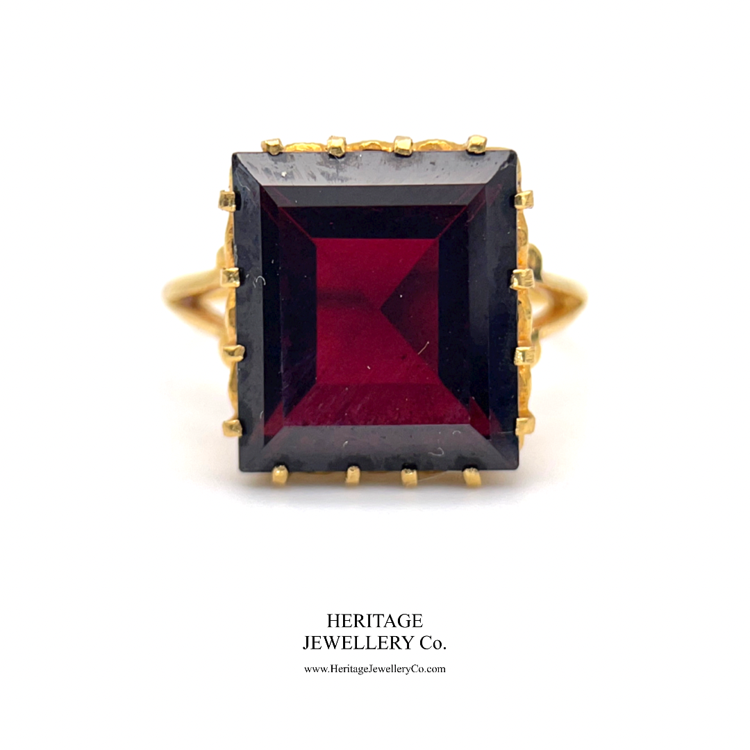Fine Antique Garnet Ring (20ct gold)